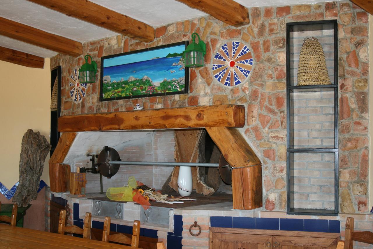 Is Bisus Guest House Castiadas Exterior foto
